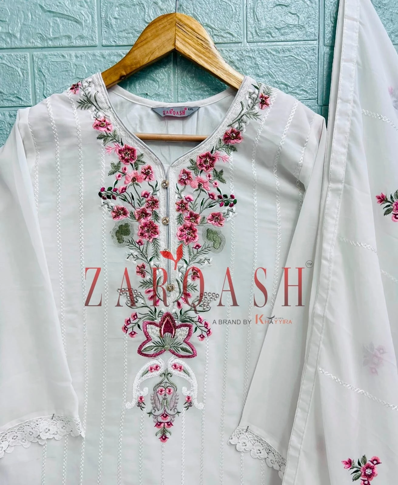 Zarqash D.No 201 Faux Georgette Wholesale Pakistani Readymade Salwar Suit Catalog — Wholesale Salwar Suits, MPA wholesale from Surat — view 4